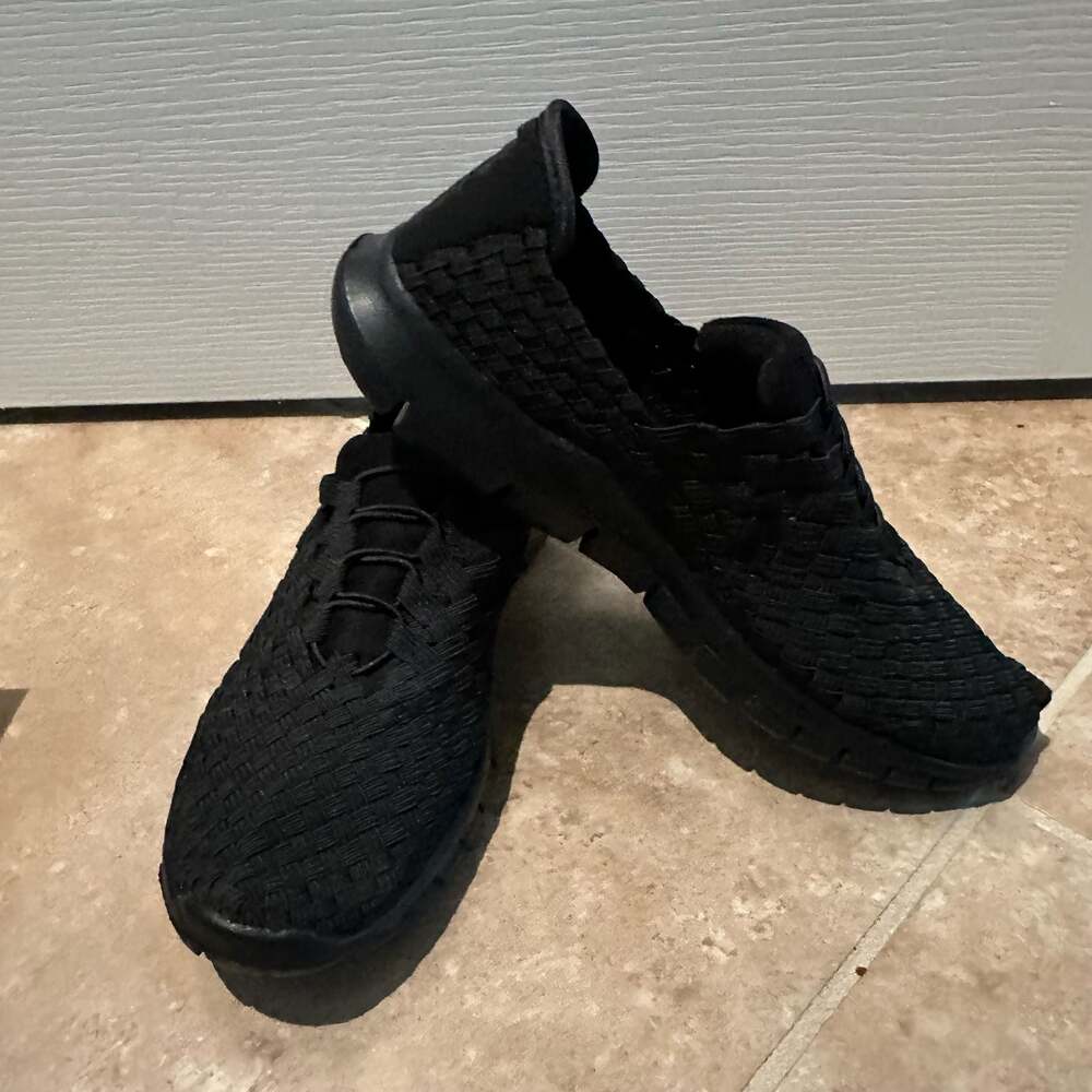 Bernie Mev Victor Woven Slip-On Sneakers Black Size 42